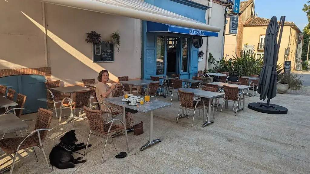 Hotel Restaurant Le Bistrot restaurant in Réalville