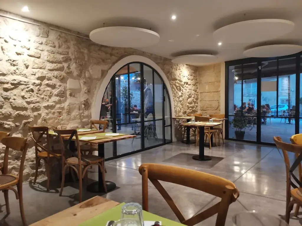 Lisanna_Saint-Geniès-des-Mourgues_slider_image_2