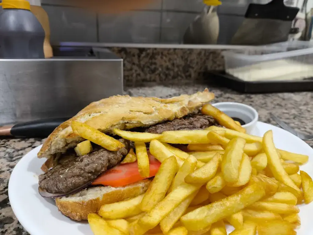 L'Entre Nous Ria sirach_Ria-Sirach_slider_image_2