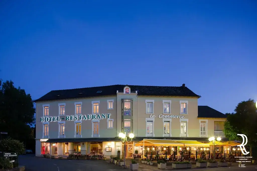 Logis Hôtel-restaurant Le Commerce HC ristorante a Rieupeyroux