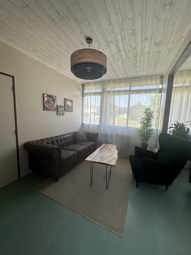 Thanais Hamadi_Au P'tit Coffee_Rieux-Volvestre_review