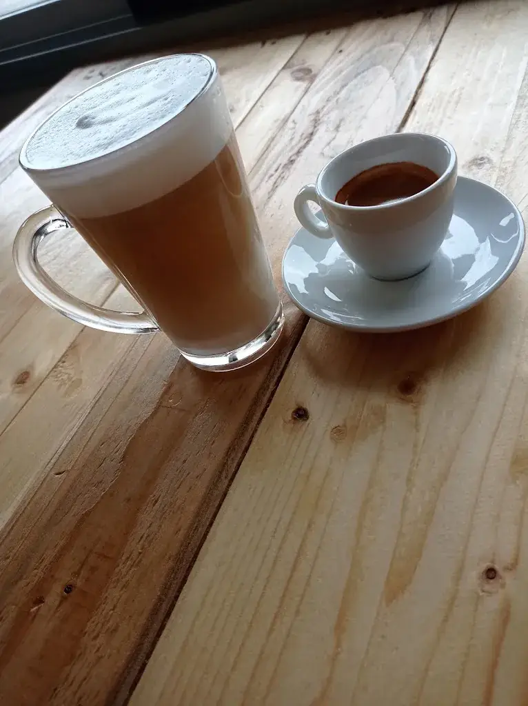 Au P'tit Coffee_Rieux-Volvestre_slider_image_3