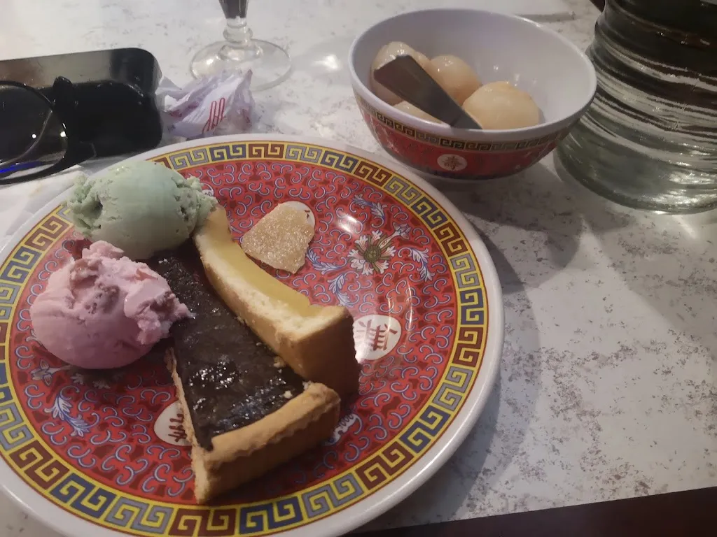 Valerie Dubois_Le Pavillon de Jade_Revel_review