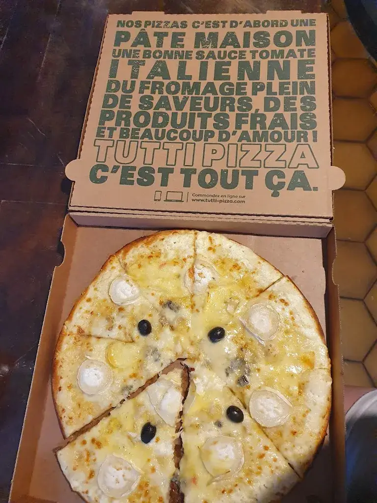 kary_Tutti Pizza Revel_Revel_review