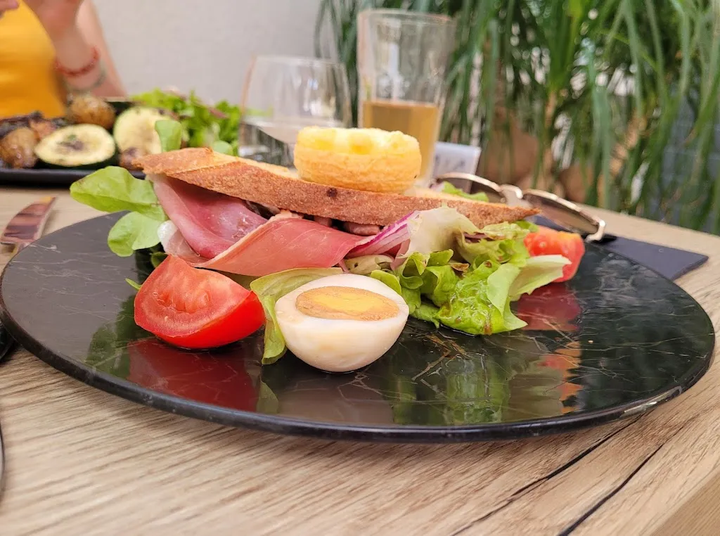 restaurant le BR by ludo_Riscle_slider_image_2