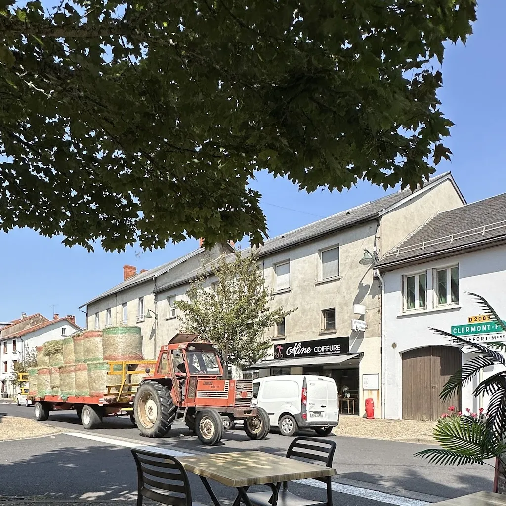 Le Café du Nord_Bourg-Lastic_slider_image_2