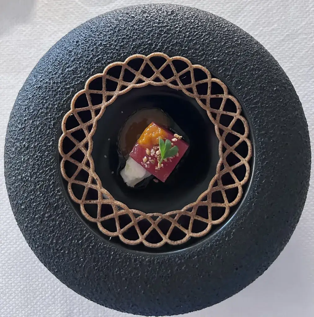 Fer Z_La Table - Jean-Paul Tossens_Saint-Mont_review