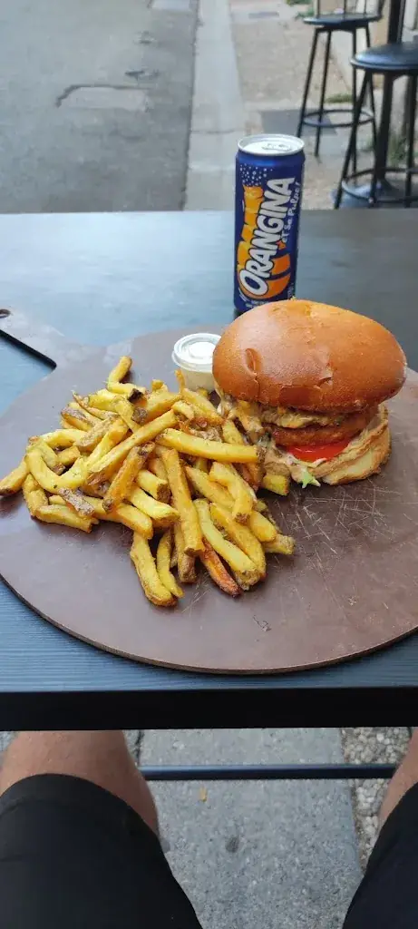 Jerome Couston_A La Tour de Pizz | Pizzeria Rochefort du Gard |_Rochefort-du-Gard_review