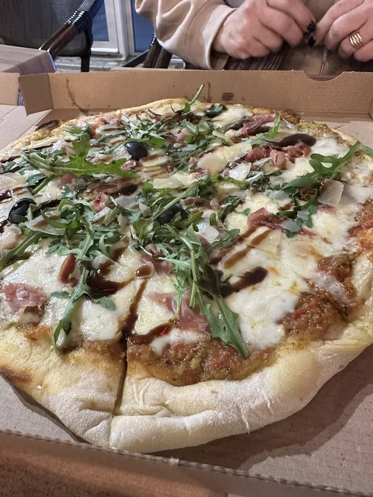 fred fred_LES PIZZAS DU FROMAGER_Rochefort-du-Gard_review