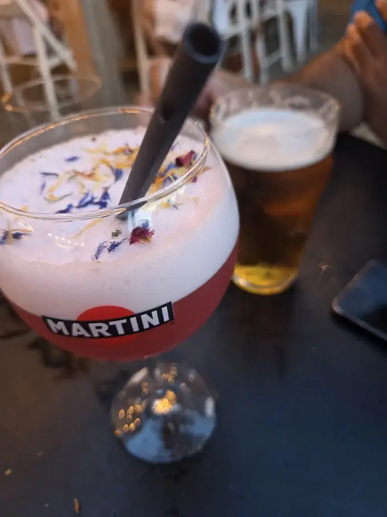 Luana Lemattre_La Roquette Guinguette_Roquettes_review