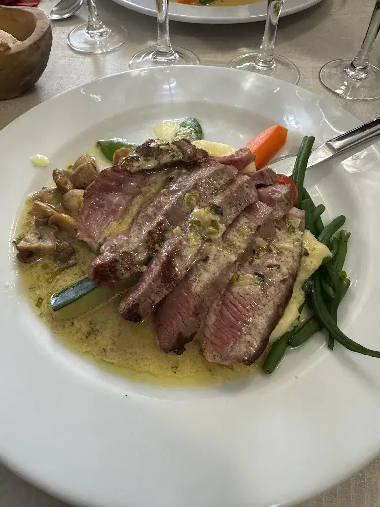 Le Petit Péché_Roujan_slider_image_2