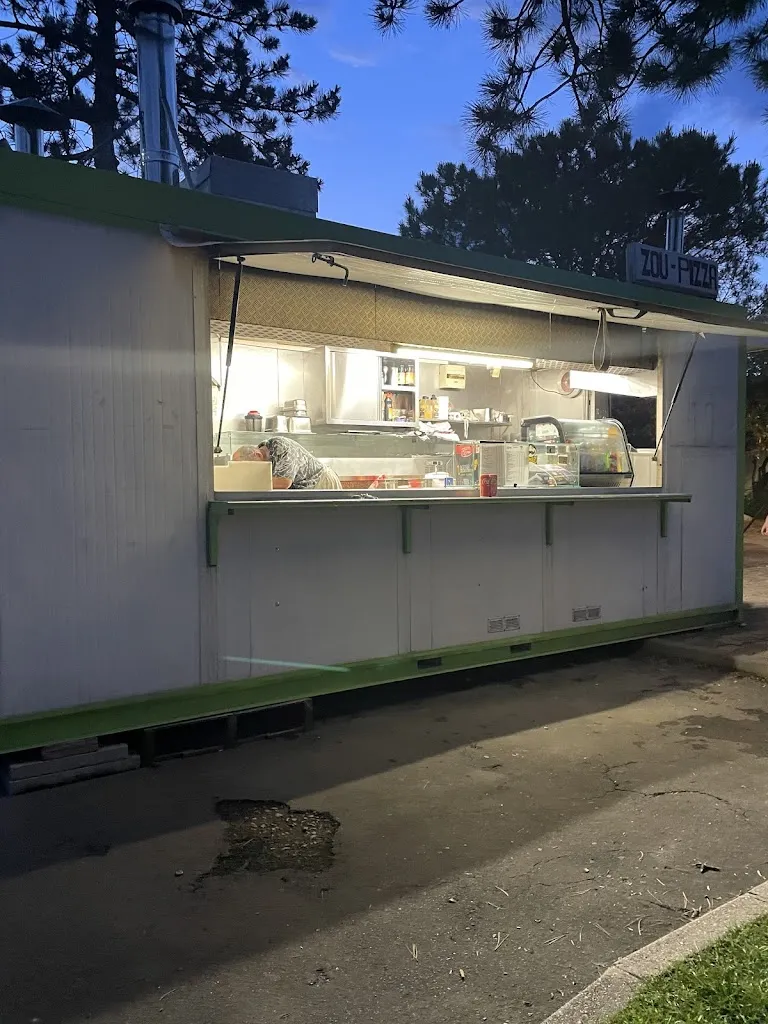 Allez Zou Pizzas restaurant in Rousson