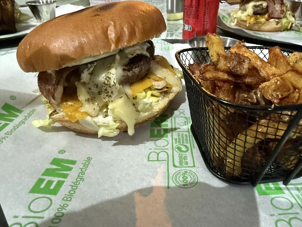 STUDIO DEV_VVOLF Street Restaurant_Salindres_review