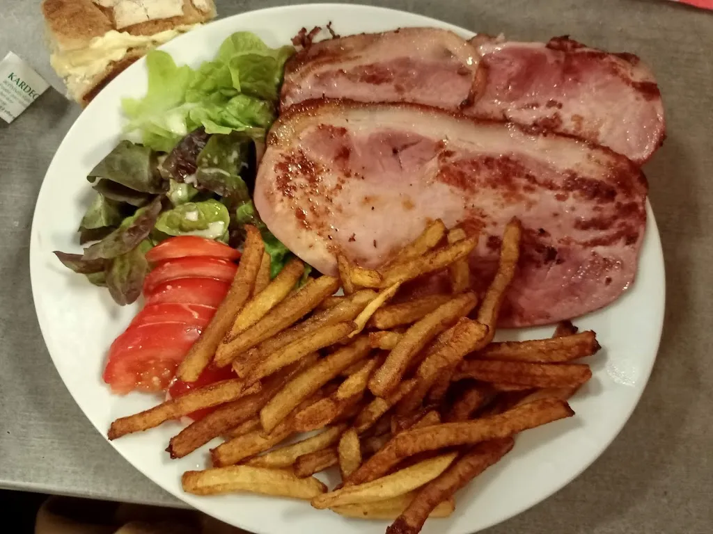 francoise_Chez Mika Le National_Marennes_review