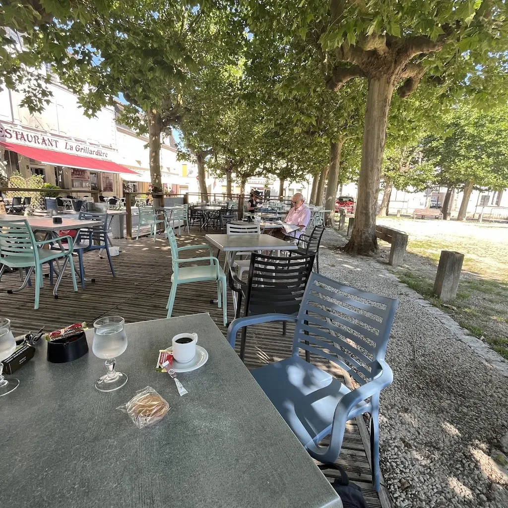 Chez Mika Le National_Marennes_slider_image_3