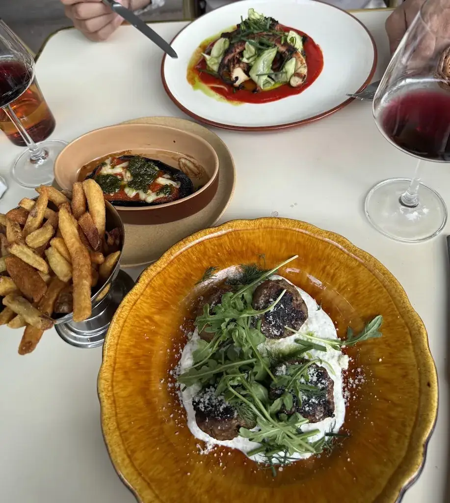 Henri CAGLI_Tribu_Roquemaure_review