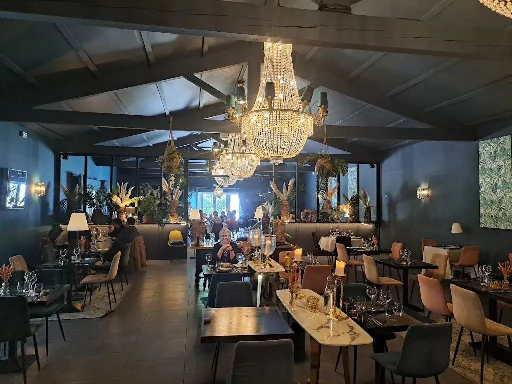 Lynette Funk_Les jardins du Tesan_Saint-Laurent-des-Arbres_review