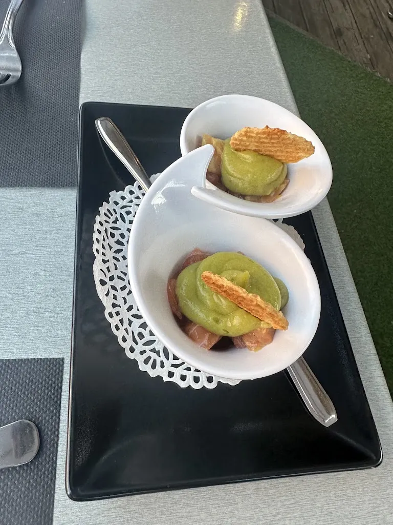 Samantha Webster_Le Papet_Saint-Laurent-des-Arbres_review