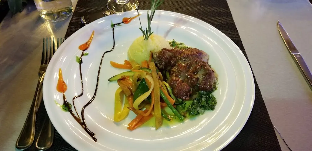 David Taylor_Le Papet_Saint-Laurent-des-Arbres_review