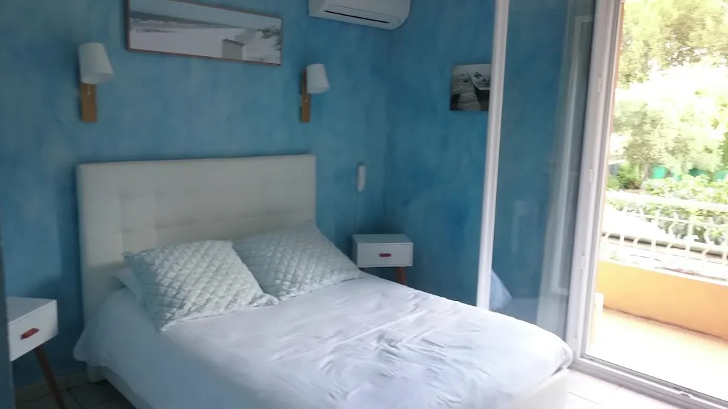 Logis Hôtel le Clément V_Roquemaure_slider_image_2