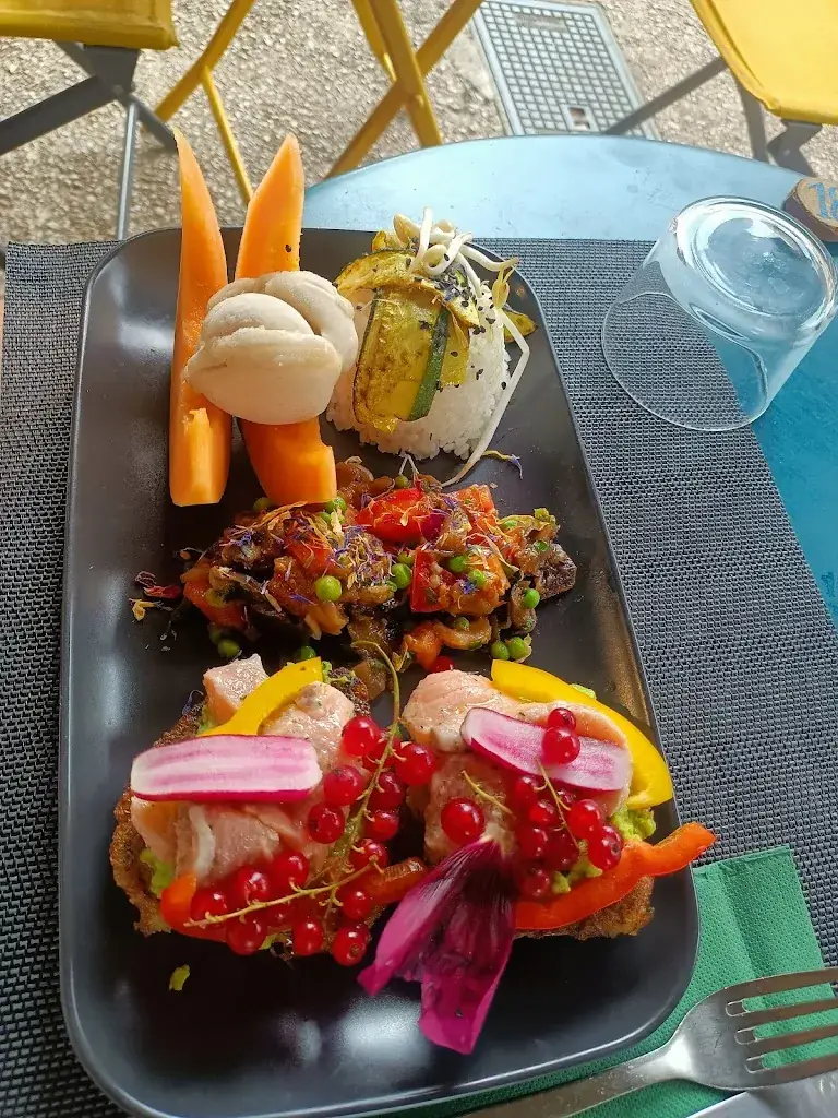 Devrieux Loup_SAISONS_Saint-Affrique_review