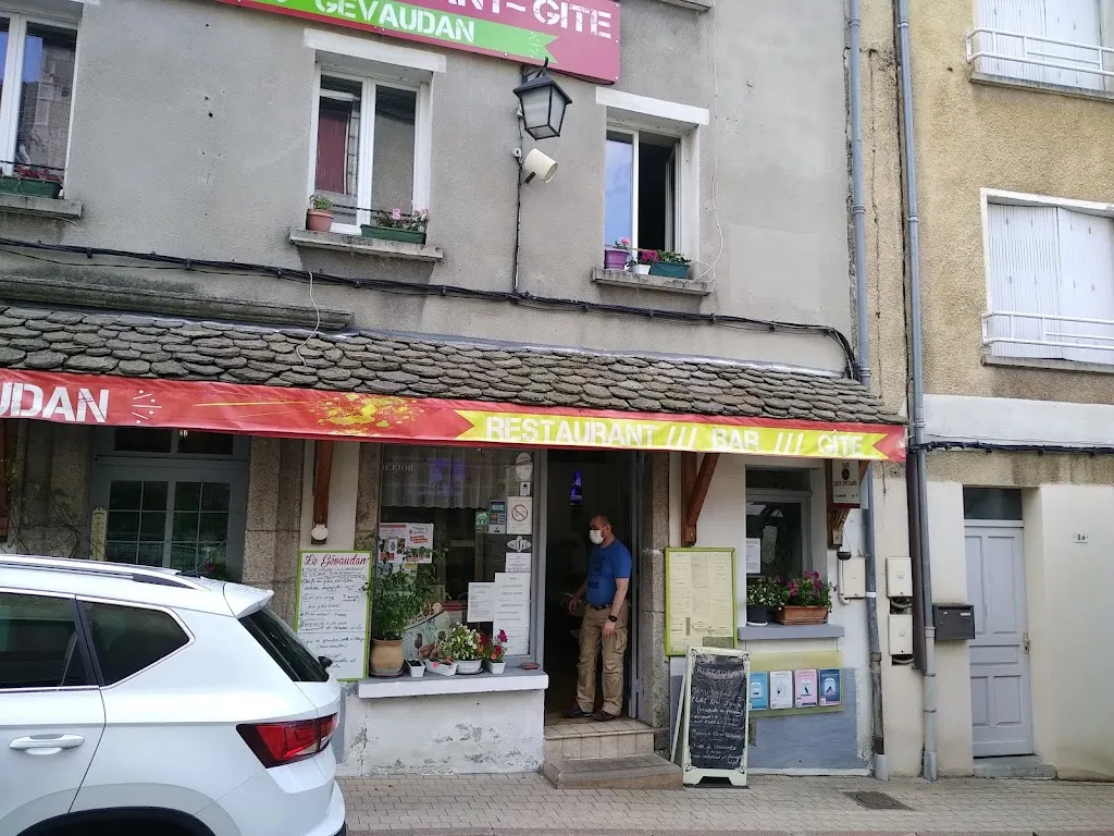 Le Gévaudan Restaurant - Traiteur - Bar - Gîte d'étape_Saint-Alban-sur-Limagnole_slider_image_3