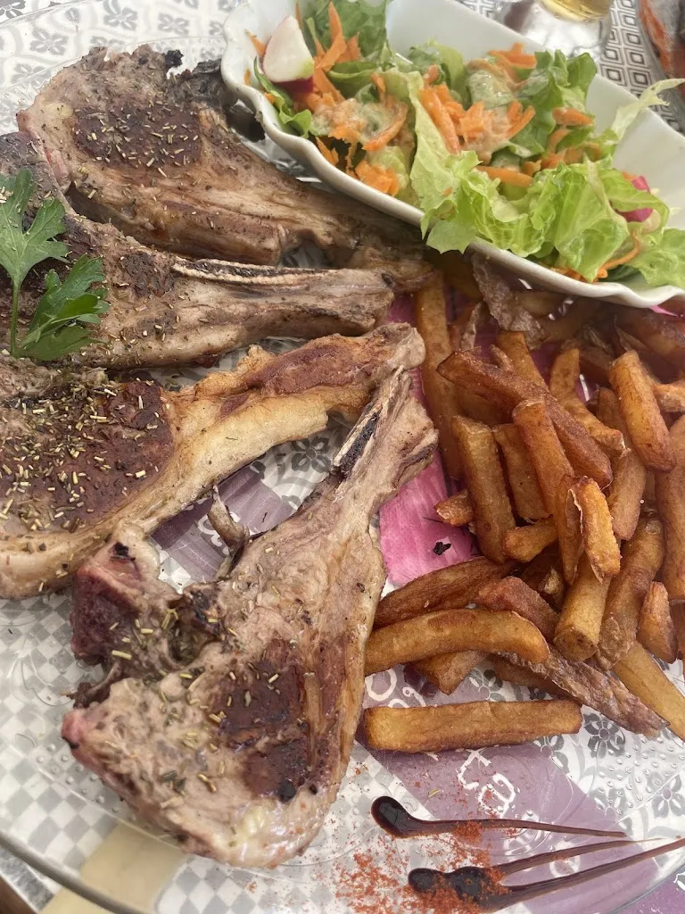 CONTRERAS Sophie_La Voie Gourmande_Saint-Amans-Valtoret_review