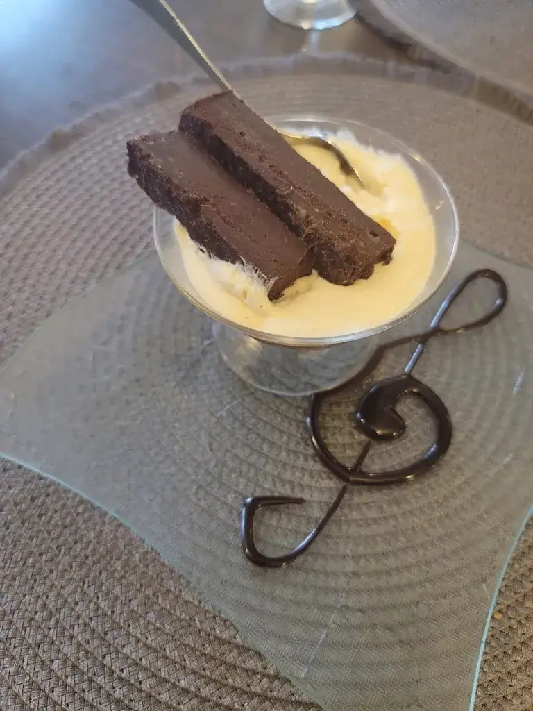 Jack Cos_Le Bouche A Oreille_Saint-Amans-Soult_review