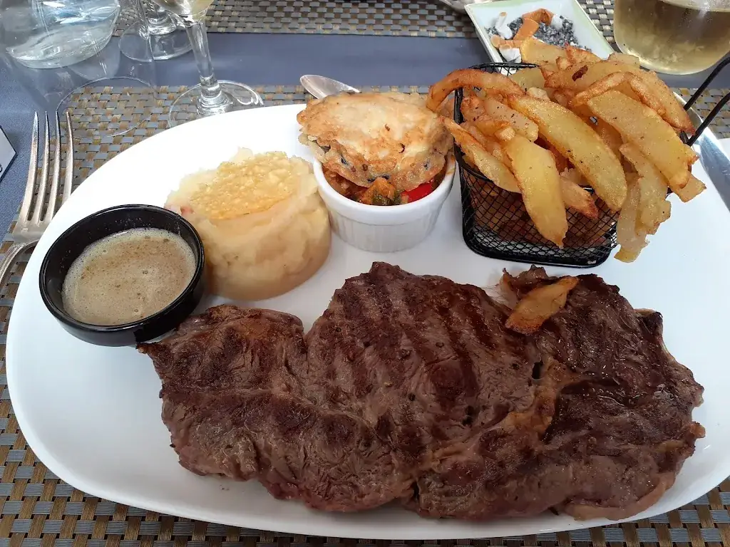 Le Bouche A Oreille ristorante a Saint-Amans-Soult