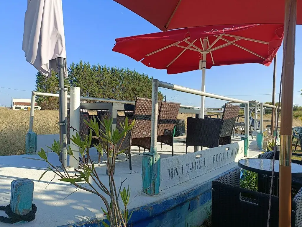 Olivier Faure (SnOoPS46)_Ma Reine des Huitres_Marennes-Hiers-Brouage_review