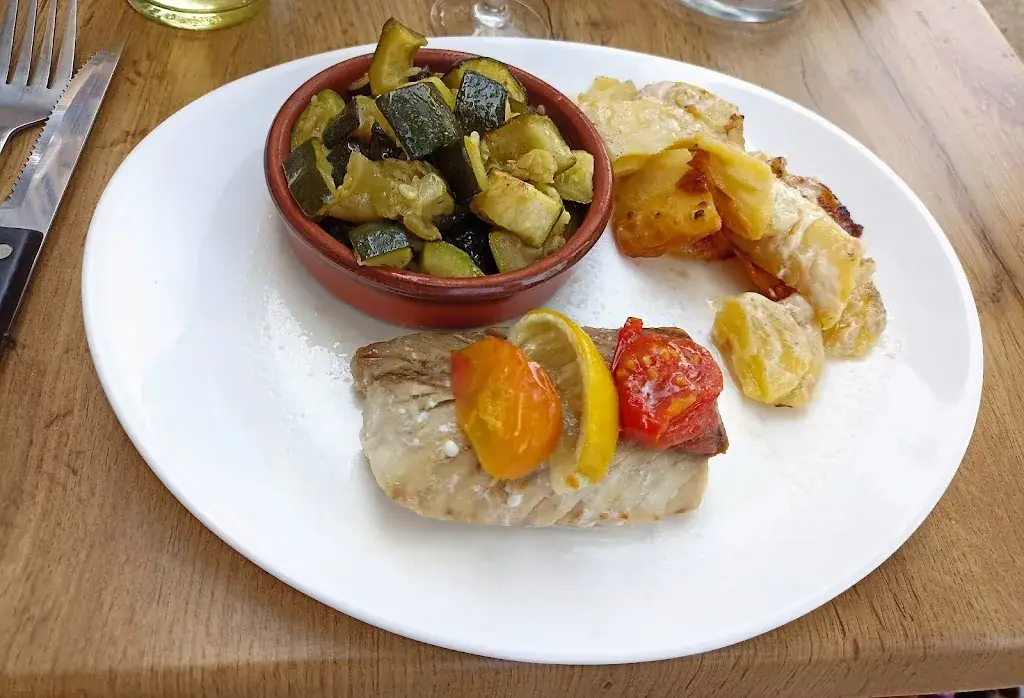 Menü_Thibay food_Saint-André-de-Sangonis_Bild_5