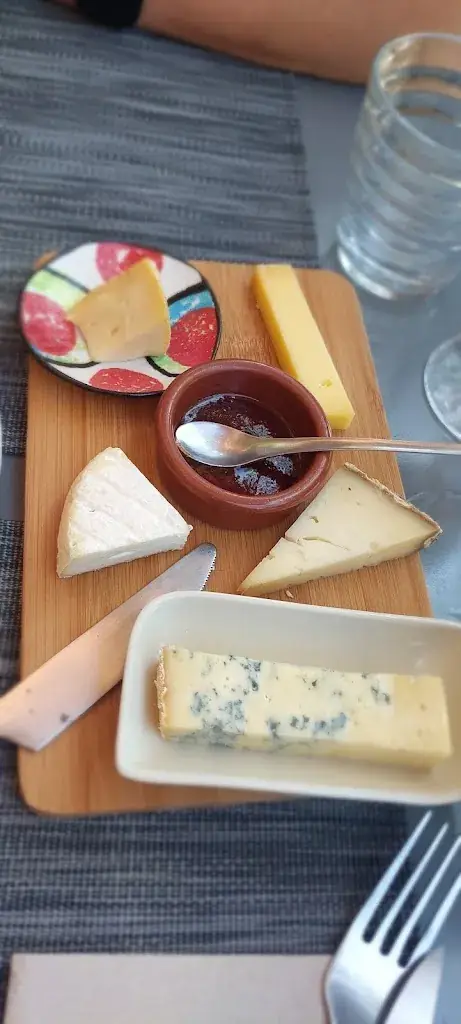 Menu_LES SAINS BONHEURS / restaurant / cave à vins / épicerie / fromagerie_Saint-Bauzille-de-Putois_image_6