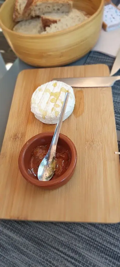 Menu_LES SAINS BONHEURS / restaurant / cave à vins / épicerie / fromagerie_Saint-Bauzille-de-Putois_image_8