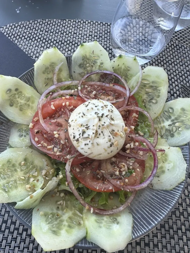 ad grt_Le Hangar_17320_recensione