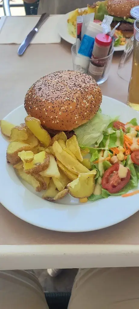 Tony De Los Rios_Bar restaurant - Grotte des Demoiselles_Saint-Bauzille-de-Putois_review