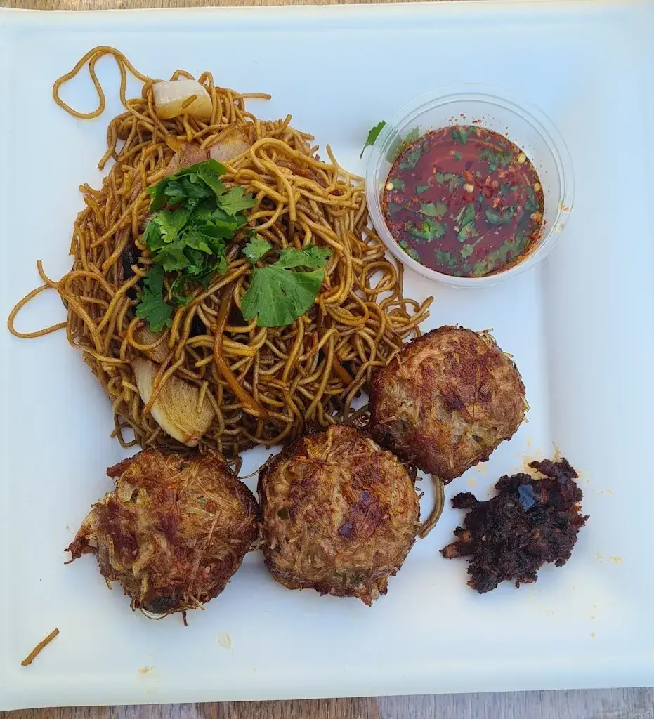 L'inconstant restaurant in Saint-Bauzille-de-Putois