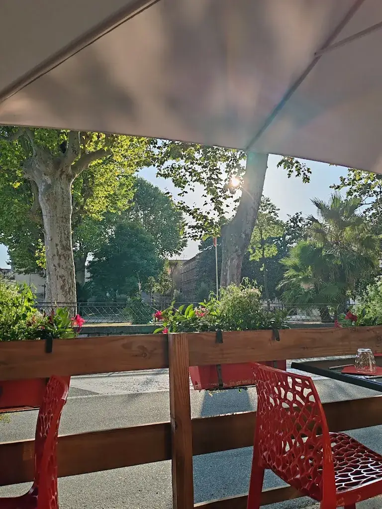 Pizze Di Rosa_Saint-Chinian_slider_image_2