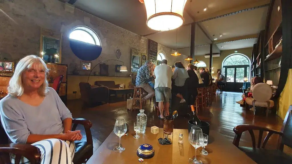 Victor Mazella_Le Pied de la Lune_Villespassans_review