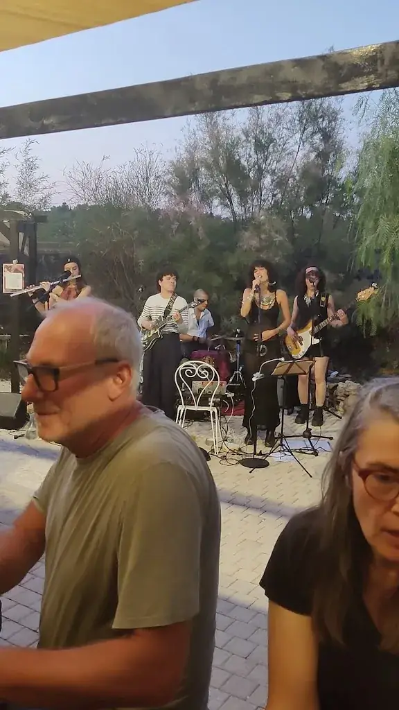 Le Pied de la Lune_Villespassans_slider_image_2