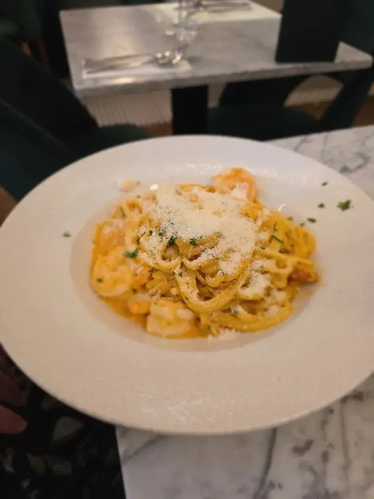 Barry “Mr B” Benton_Bellaccino's Italian Restaurant_Kingdom_review