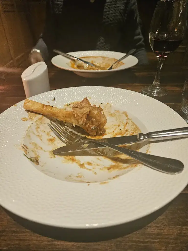 J (Jay)_Tudors at the White Hart Hotel_Kingdom_review