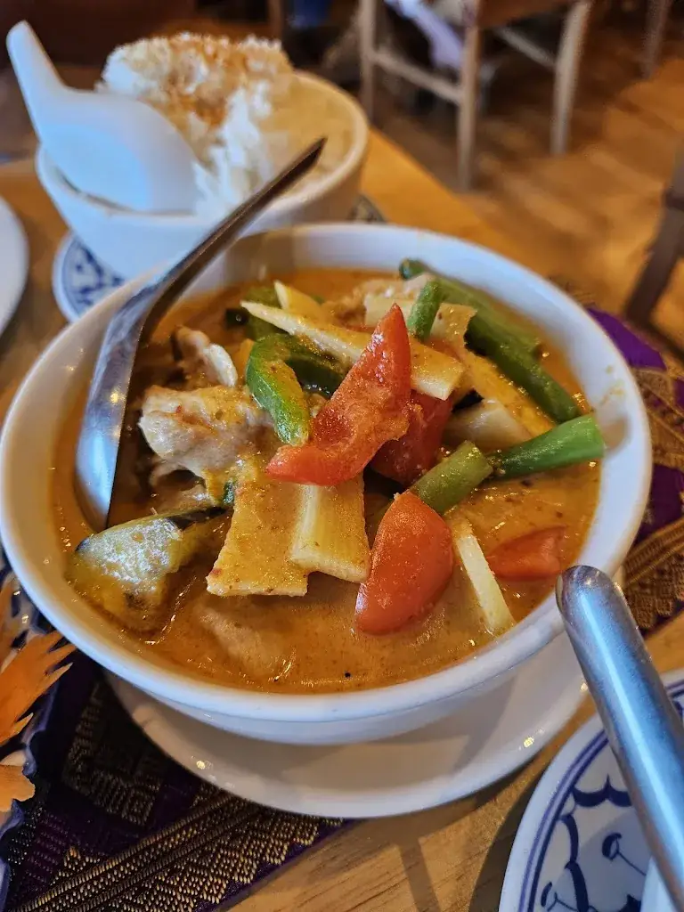 Menu_Bua Thai Restaurant_Kingdom_image_4