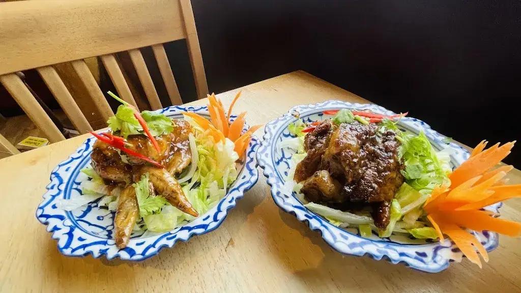 E T_Bua Thai Restaurant_Kingdom_review