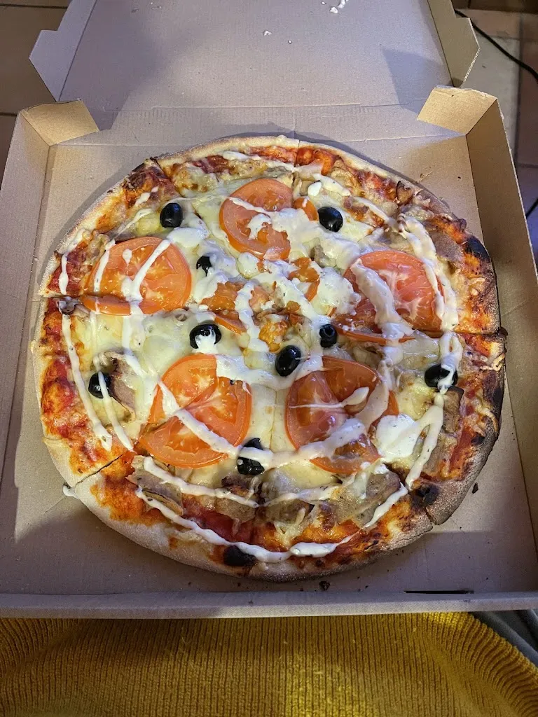 Levana Loki_Une faim de louve_Saint-Florent-sur-Auzonnet_reseña