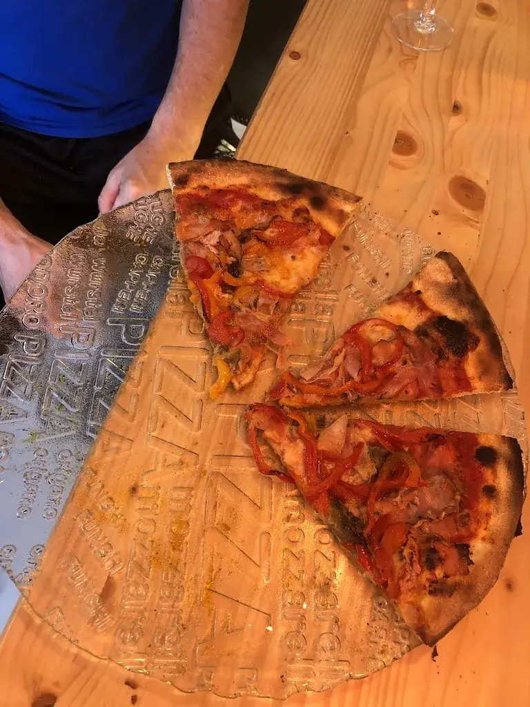 Michael Van den driessche_Spritz Pizza_Saint-Étienne-de-Tulmont_review