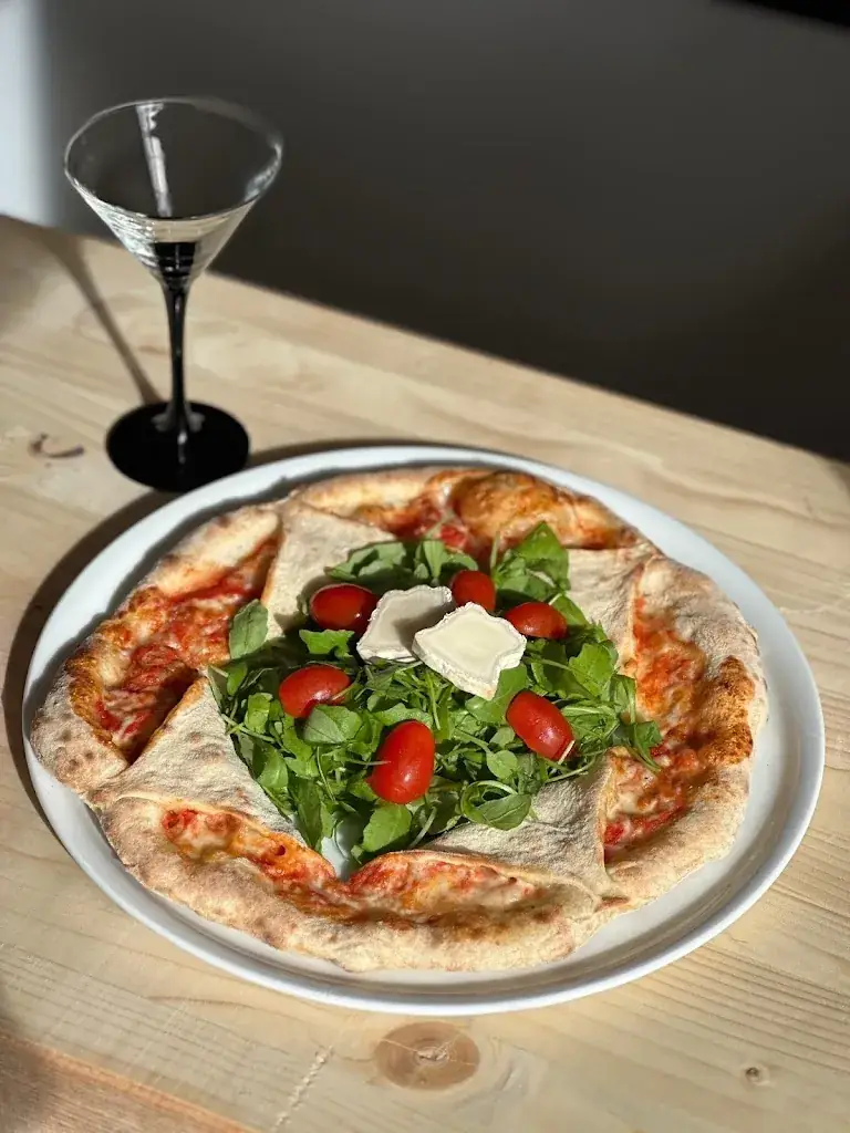 Spritz Pizza_Saint-Étienne-de-Tulmont_slider_image_1