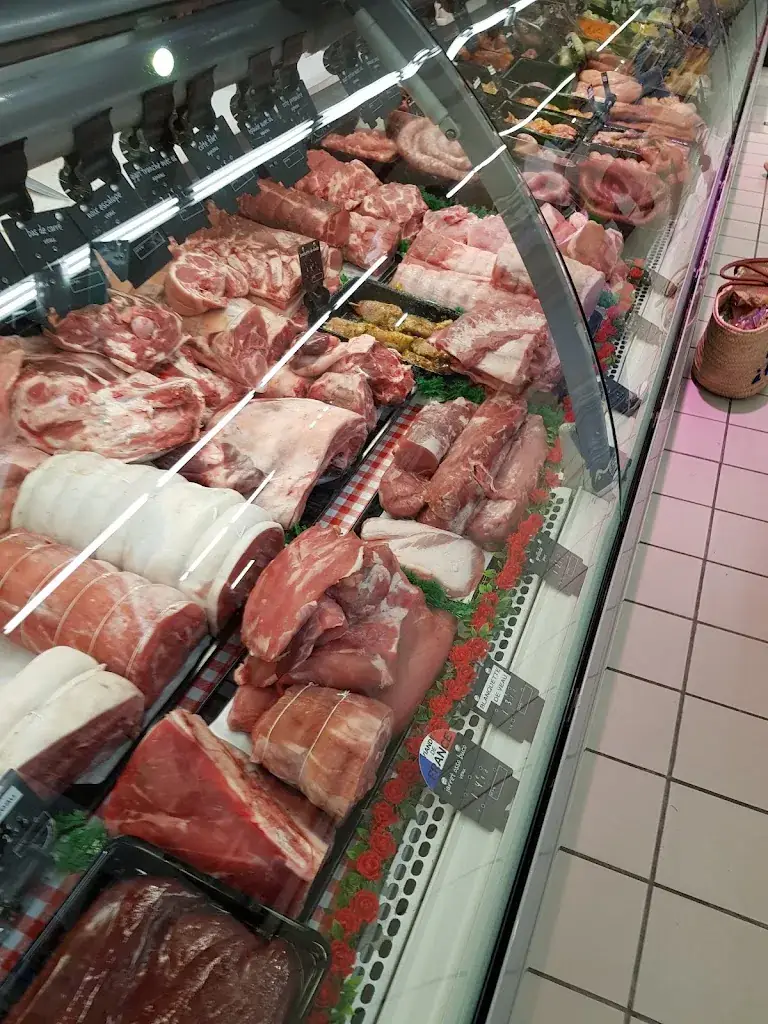 jean-marc Heiser_Carrefour Contact_Saint-Étienne-de-Tulmont_review