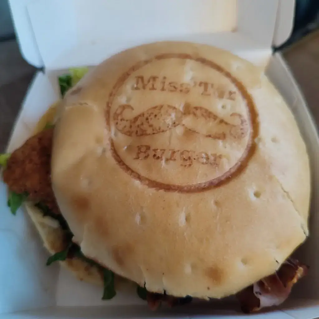 Laetitia Krolak_Miss ter burger_Saint-Gély-du-Fesc_review