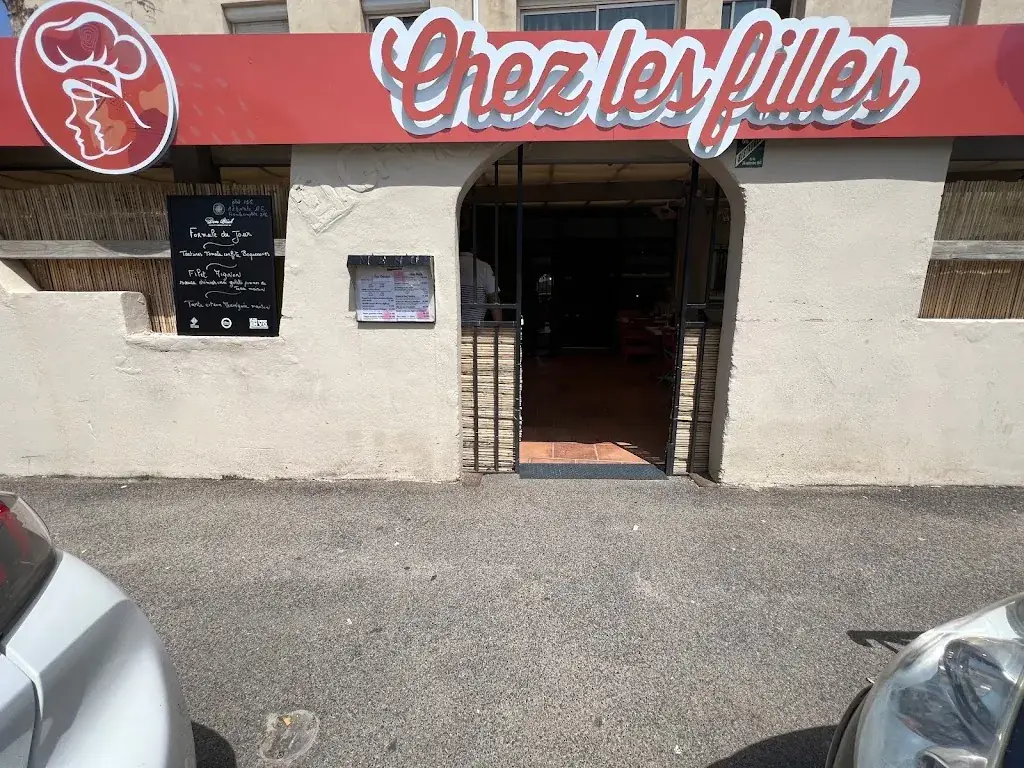 Chez Les Filles Restaurant in Saint-Estève