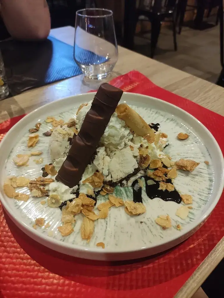 Audrey H_O'Vestiaire_Saint-Estève_recensione